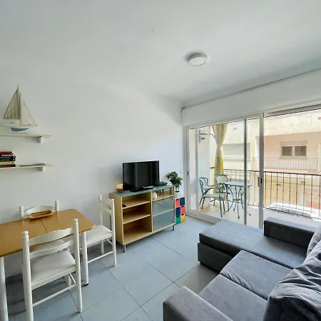 Acogedor Y Centrico Apartamento A 1' De La Playa Roses Exterior photo